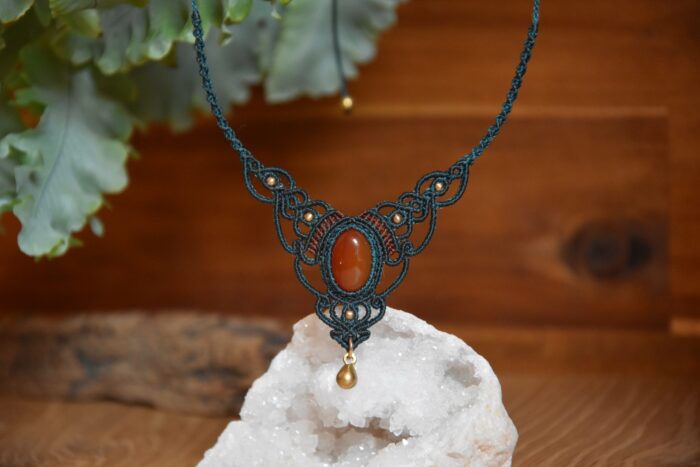 Collier Canya
