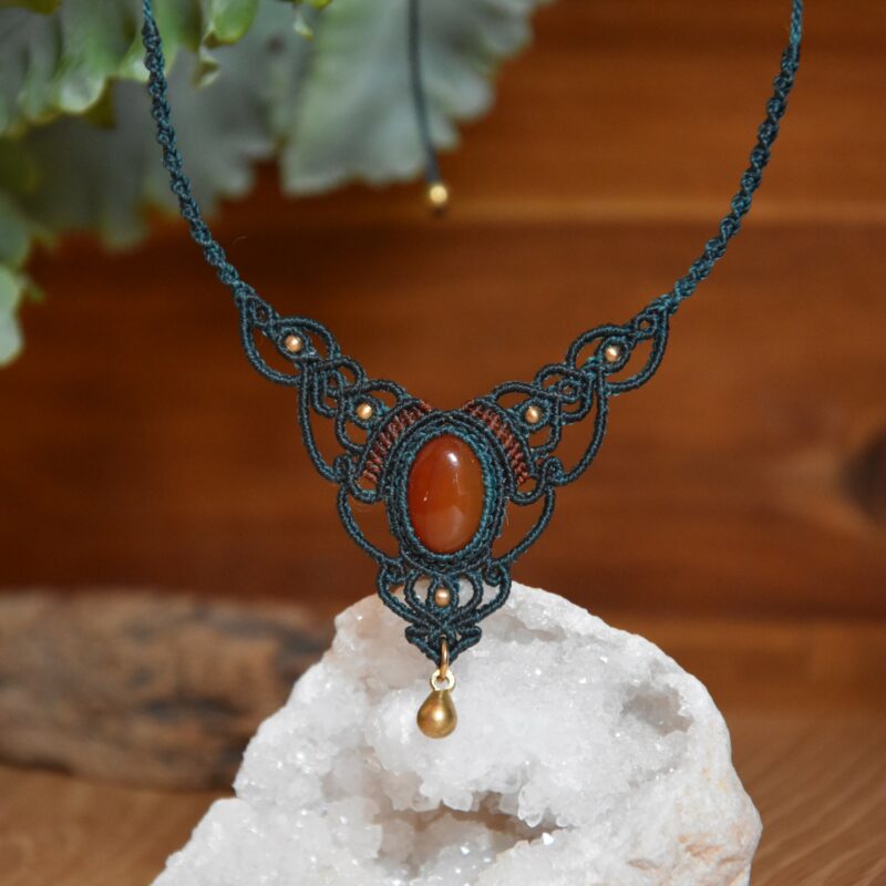 Collier Canya