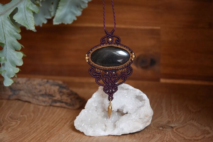 Collier Corco